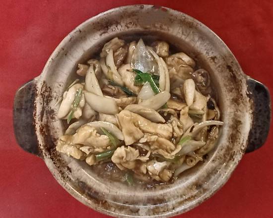 161. Sizzling Boneless Chicken Hot Pot (o者o者雞煲)